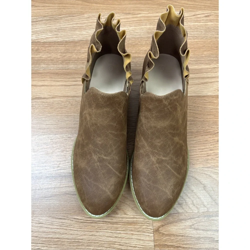 FISACE Womens Ruffled‎ Ankle Boots V Cut Western Booties Brown Size 8 NEW